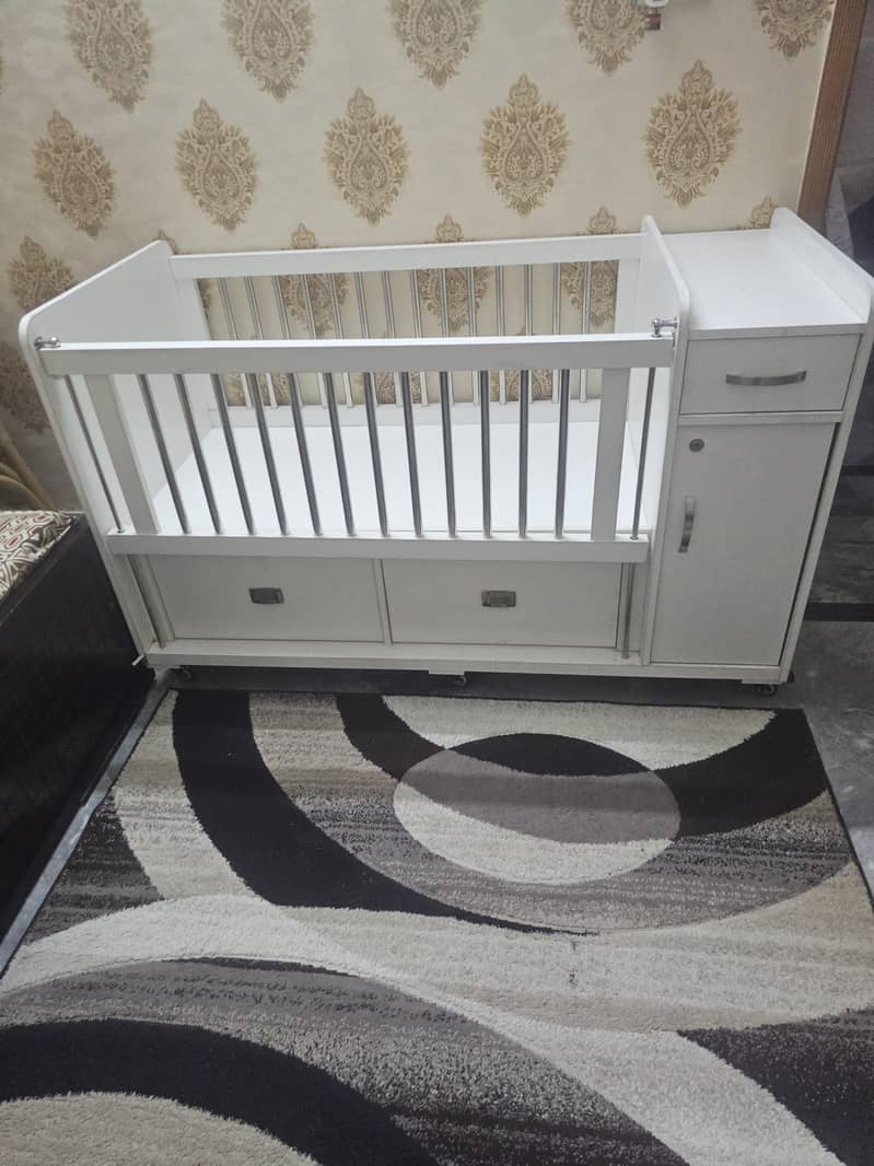 baby cot 1