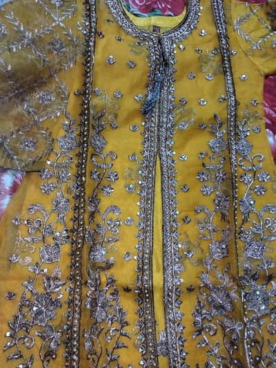 beautiful dress in new condition only one time use