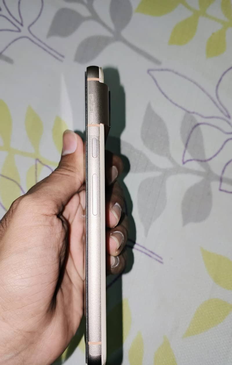 Google Pixel 8 3