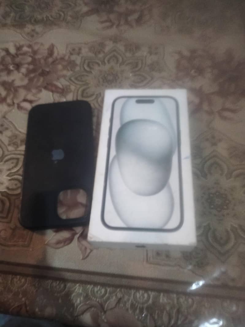 Apple iPhone 15 4