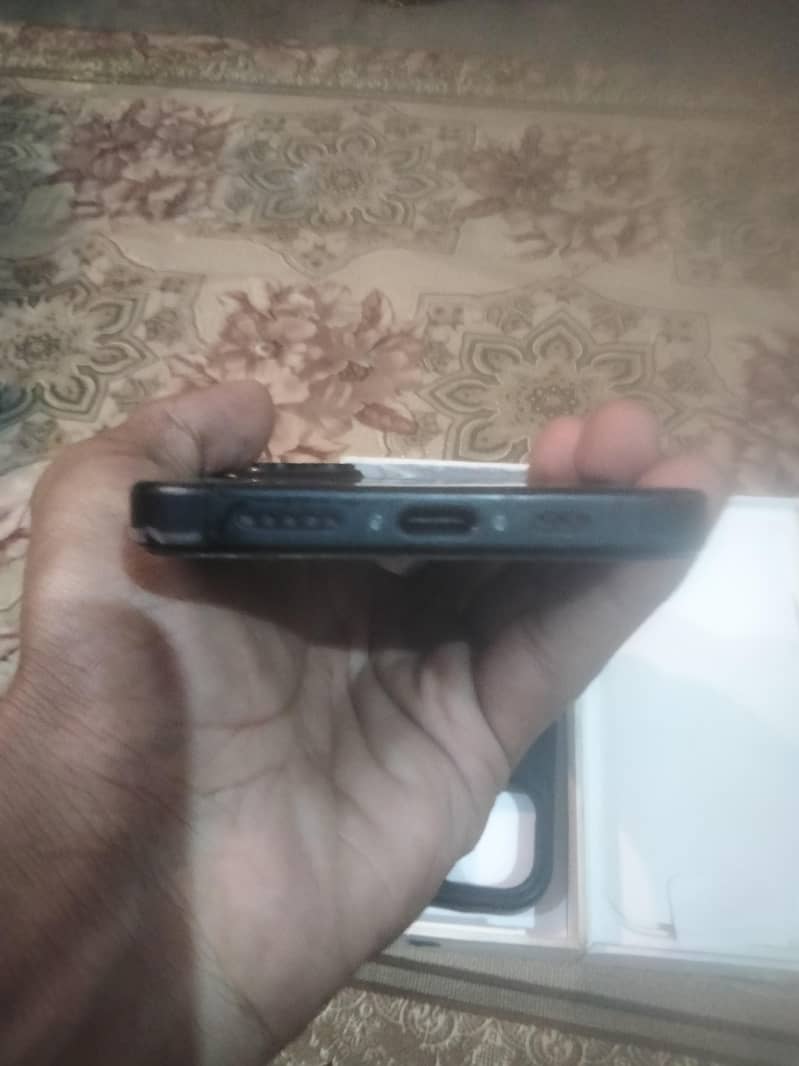 Apple iPhone 15 6