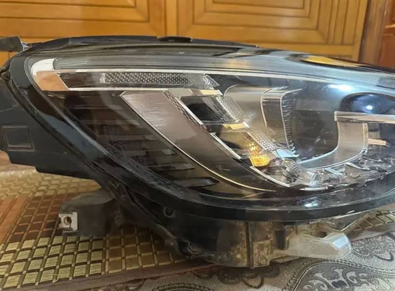 MG HS Driver Side Headlight 9