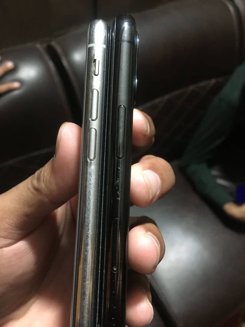 Apple iPhone 11 & X 2