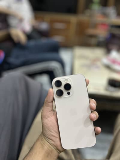 Apple iPhone 16 Pro