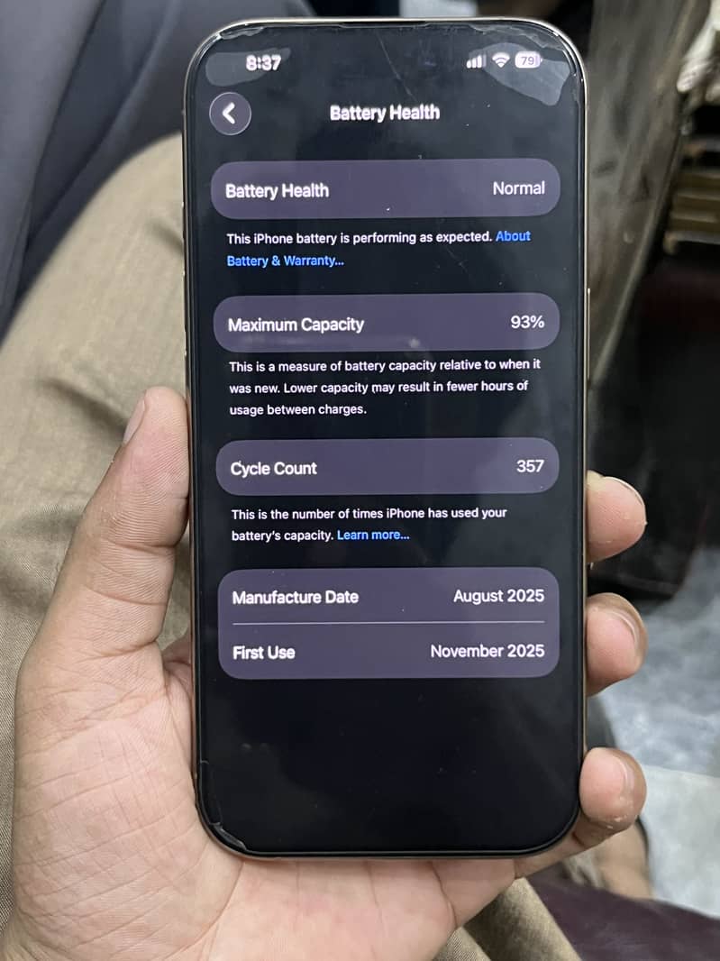Apple iPhone 16 Pro 3