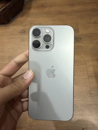 Apple iPhone 16 Pro Max