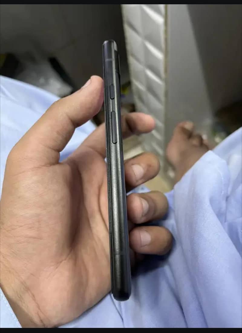Google Pixel 6a 5