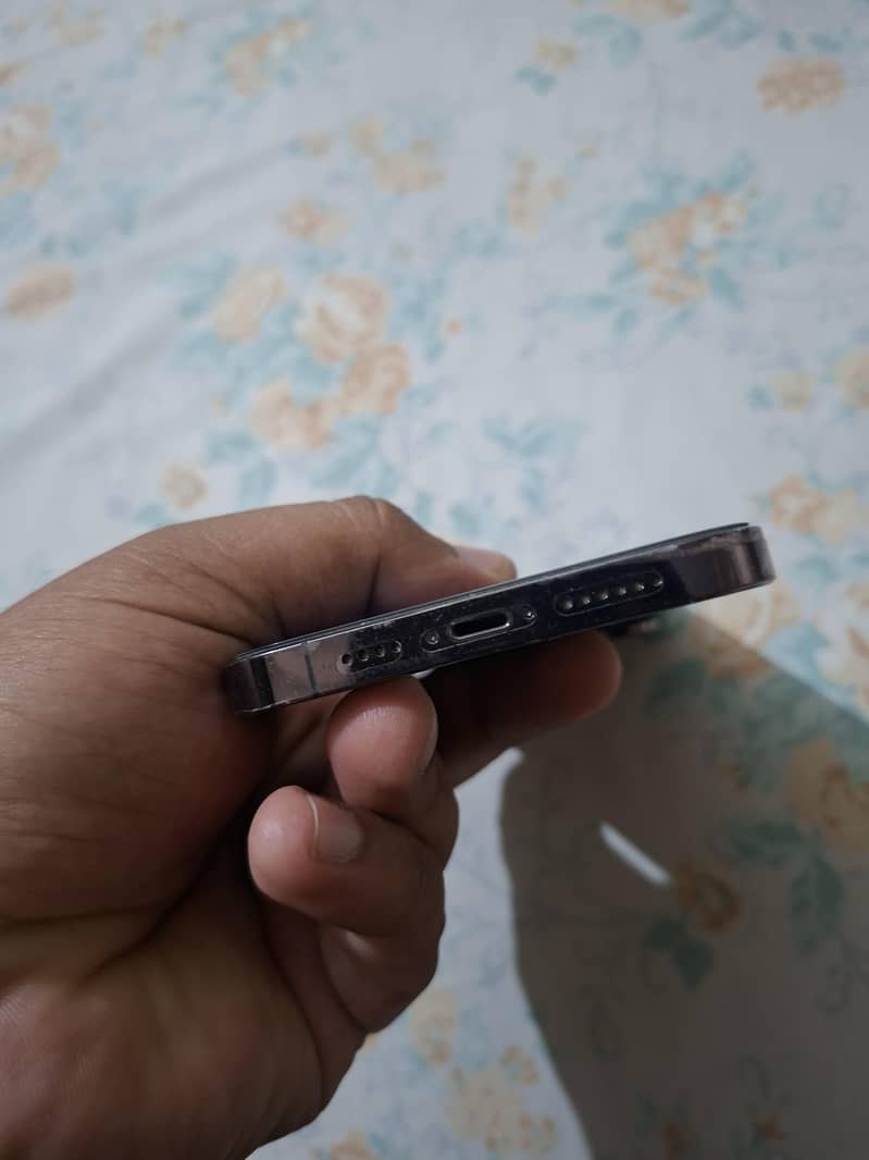 Apple iPhone 14 Pro Max 2