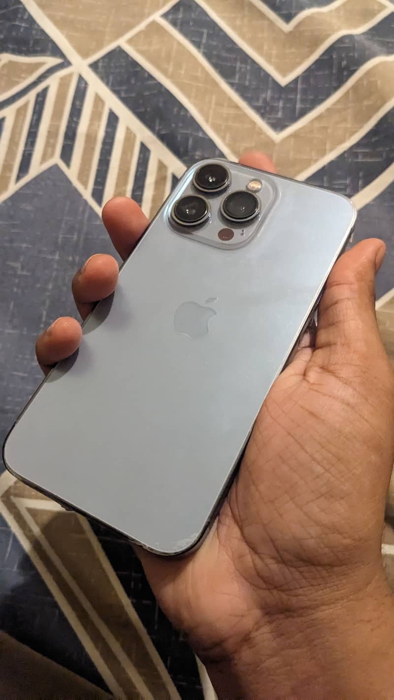 Apple iPhone 13 Pro 0