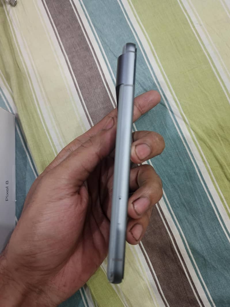 Google Pixel 8 1