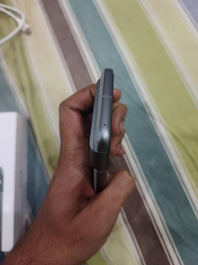 Google Pixel 8 3