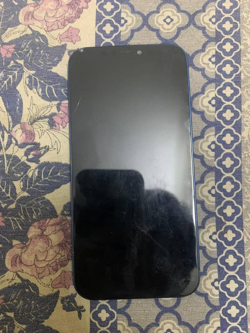 Apple iPhone 12 4