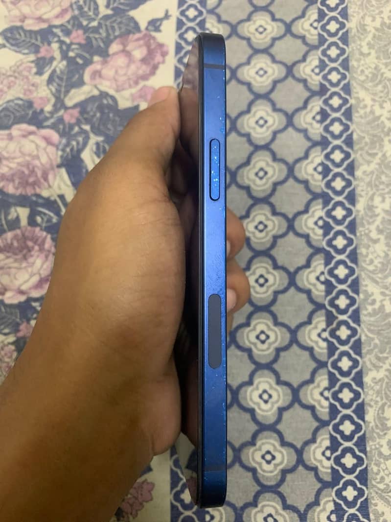 Apple iPhone 12 5