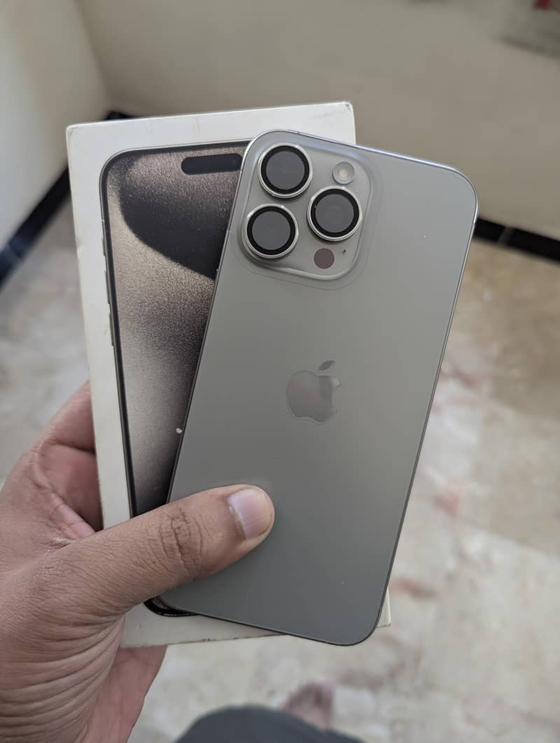 Apple iPhone 15 Pro Max 0