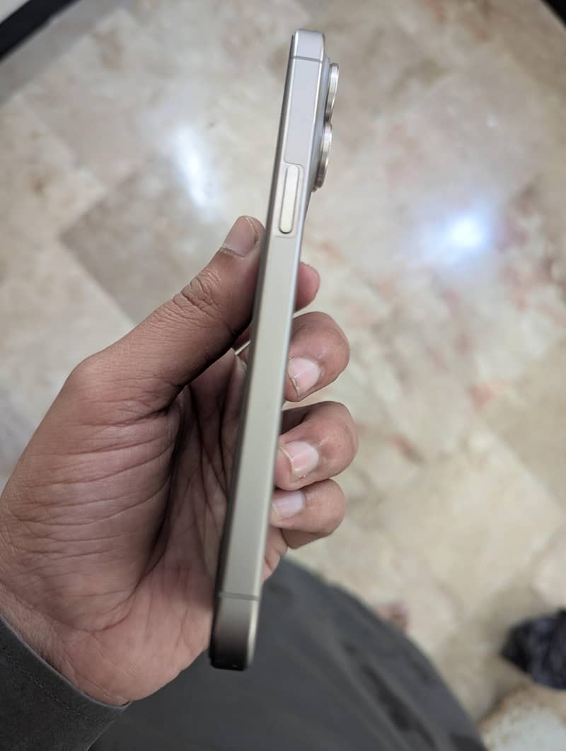 Apple iPhone 15 Pro Max 1