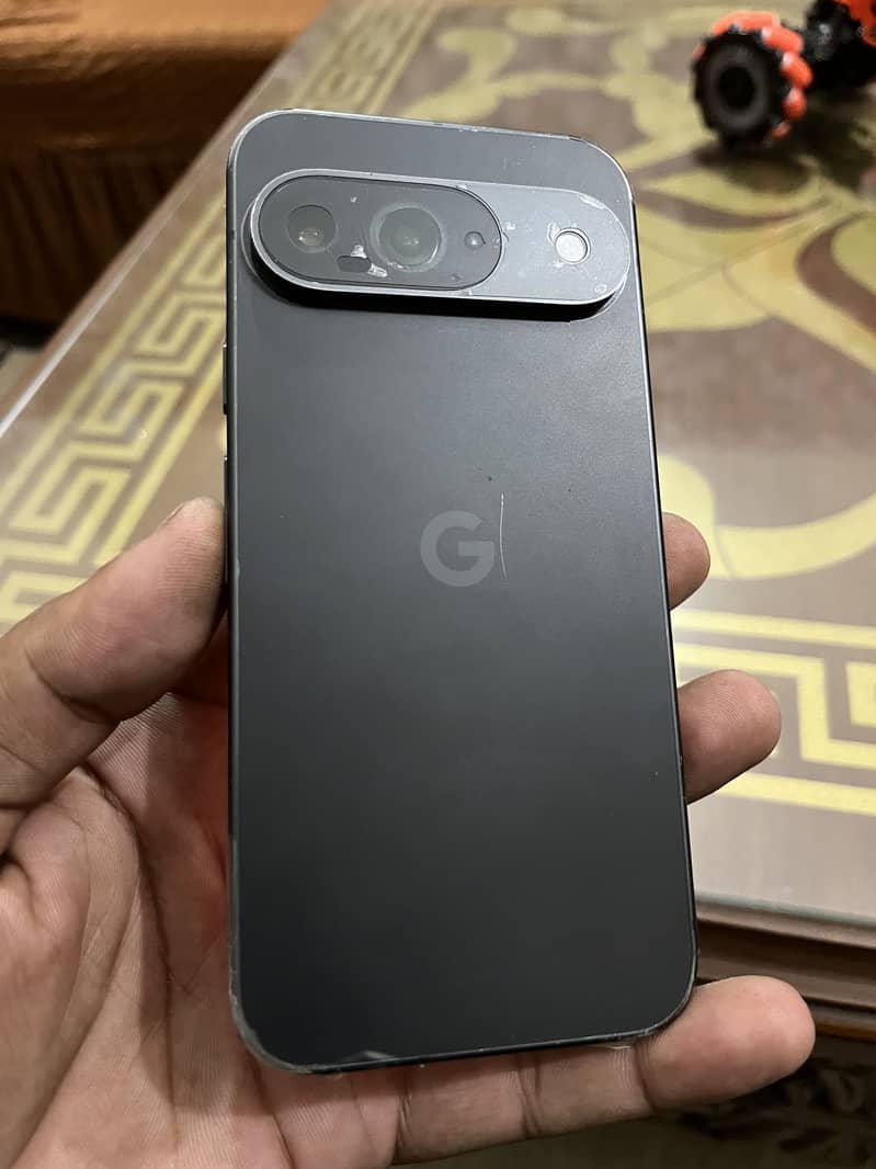 Google Pixel 9 4