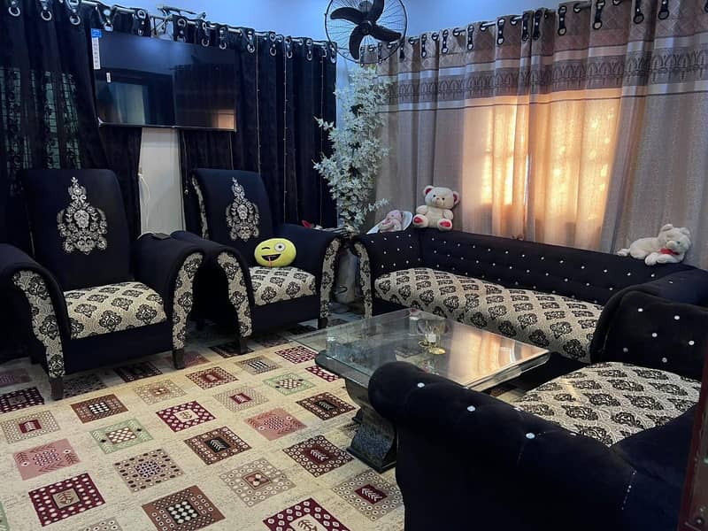Sofas for sale in use 0