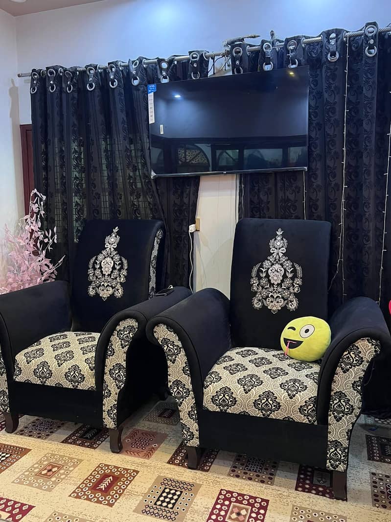 Sofas for sale in use 2