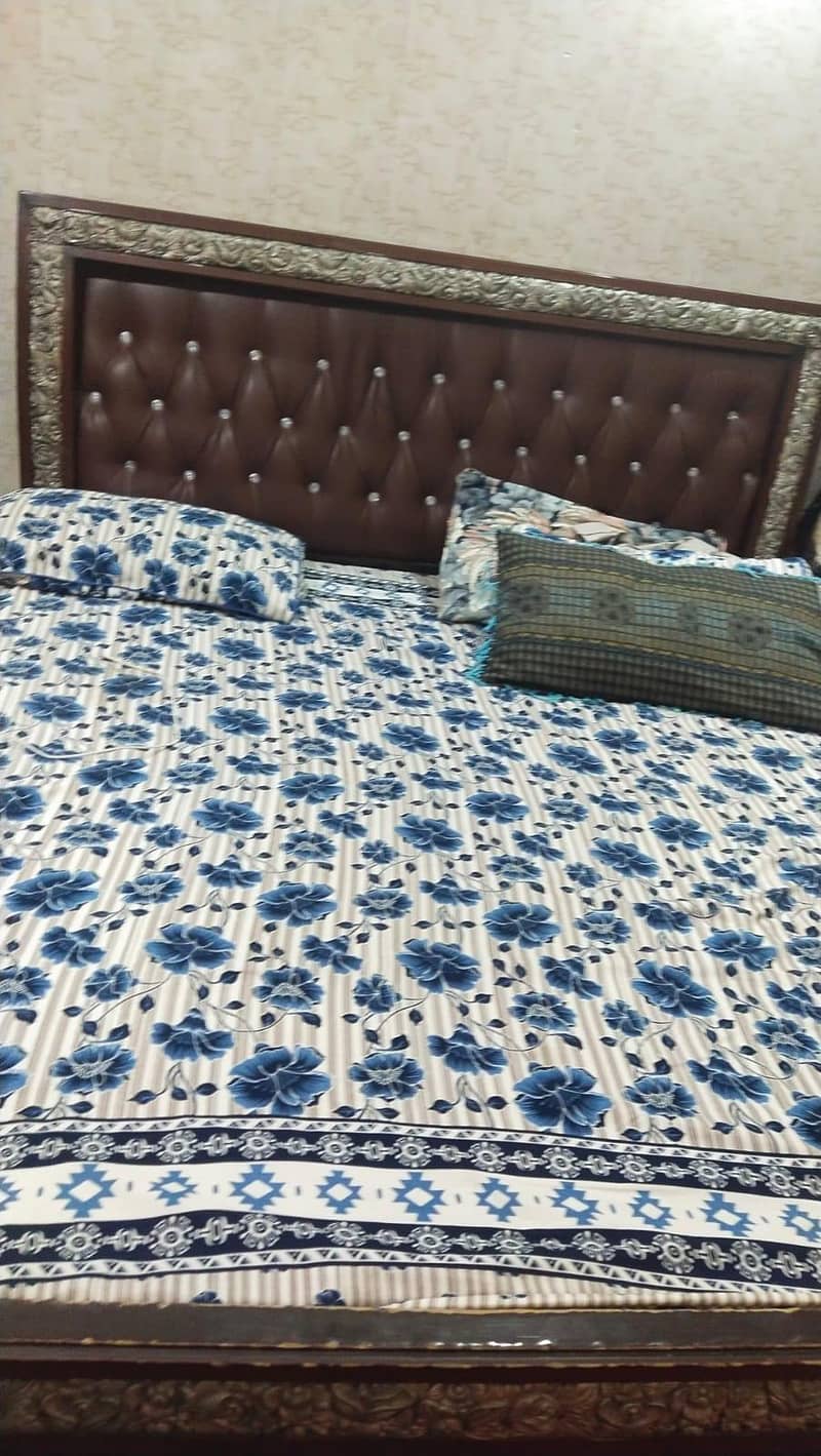 double bed 0