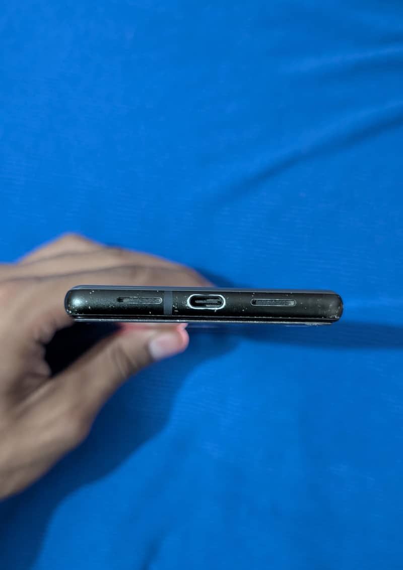Google Pixel 6 4