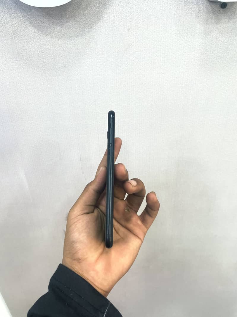 Apple iPhone SE 0