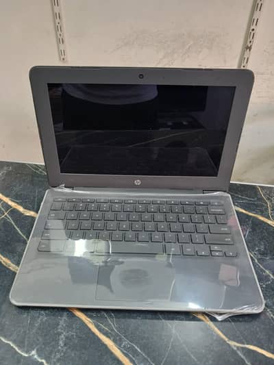 HP CHrome book touch screen 4/32
