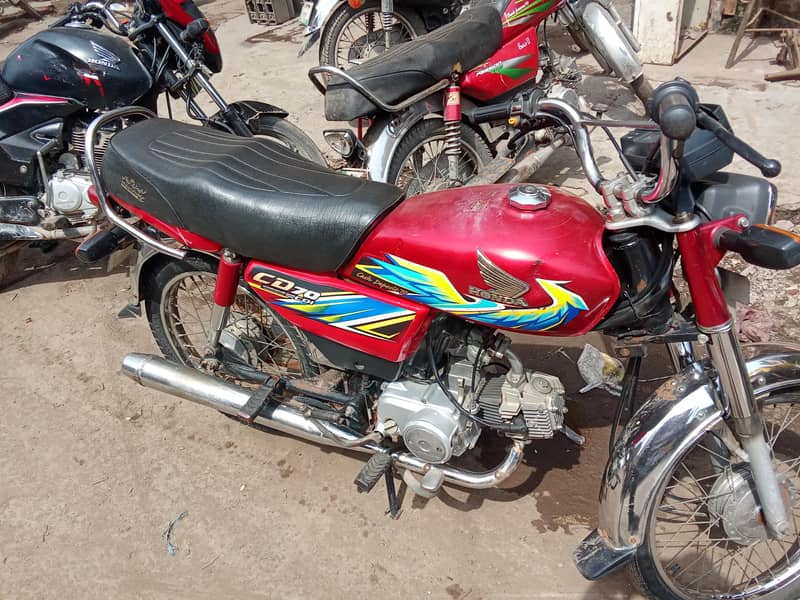 Honda CD70 0