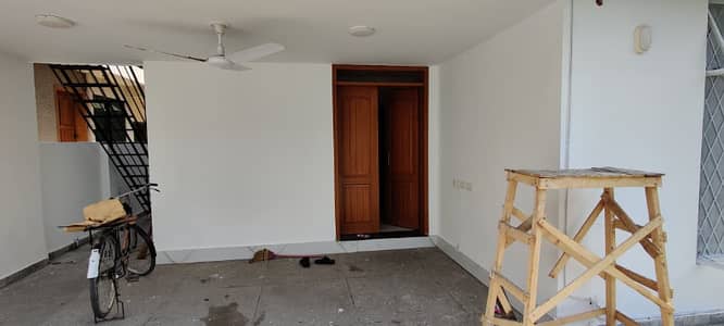 7 marla ground portion bajlii panii gass Available bharia Town phase 8 Abubakr block near masjid parck Commercial market