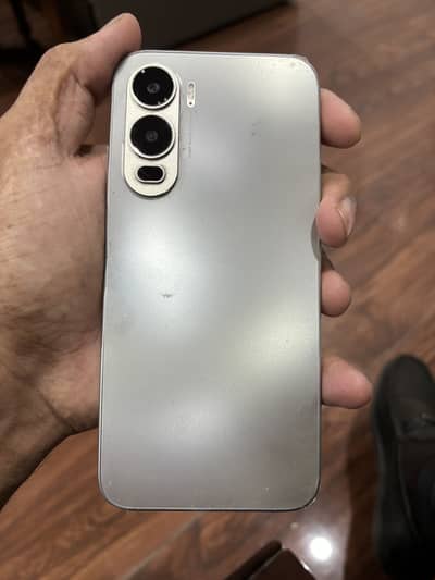 Itel city 200