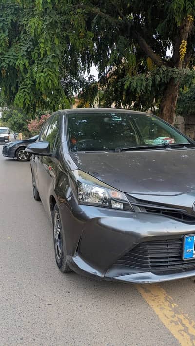 Toyota Vitz 2015
