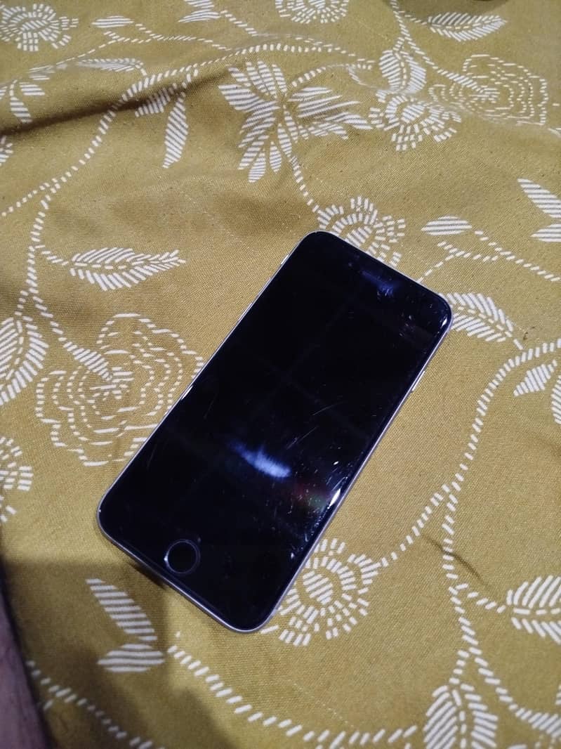 Apple iPhone 6S 1