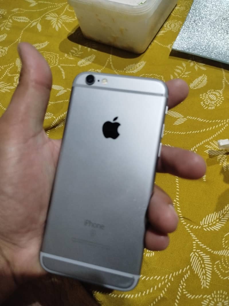 Apple iPhone 6S 2