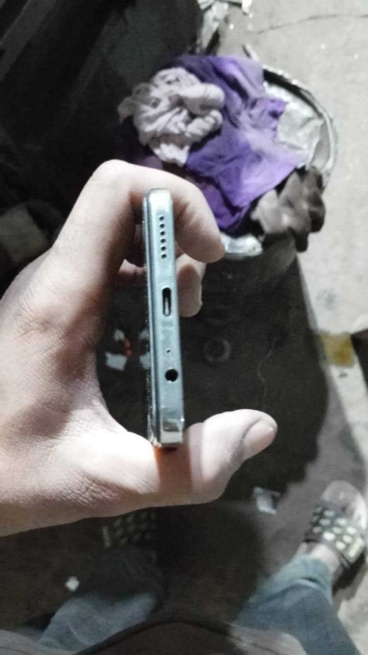 Tecno SPARK 30 Pro 2