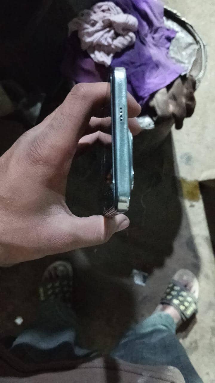 Tecno SPARK 30 Pro 3