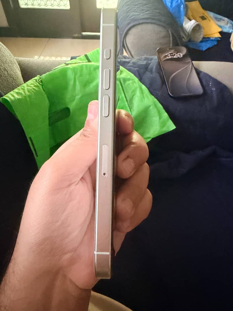 Apple iPhone 15 Pro with box 2