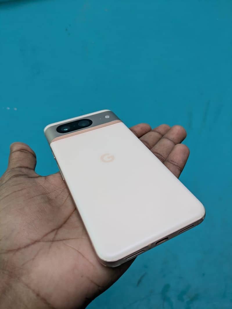 Google Pixel 8 1