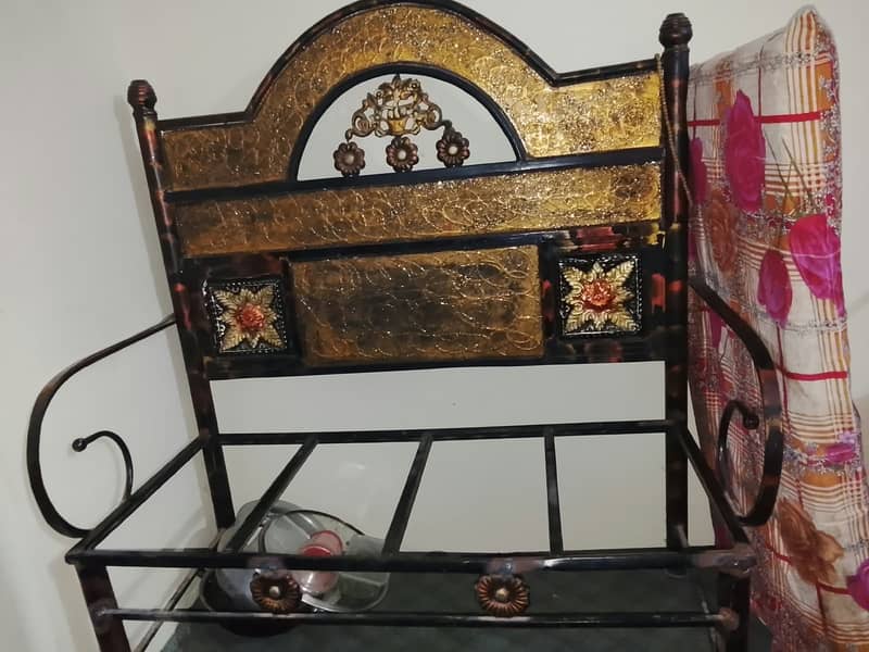 Double bed 0