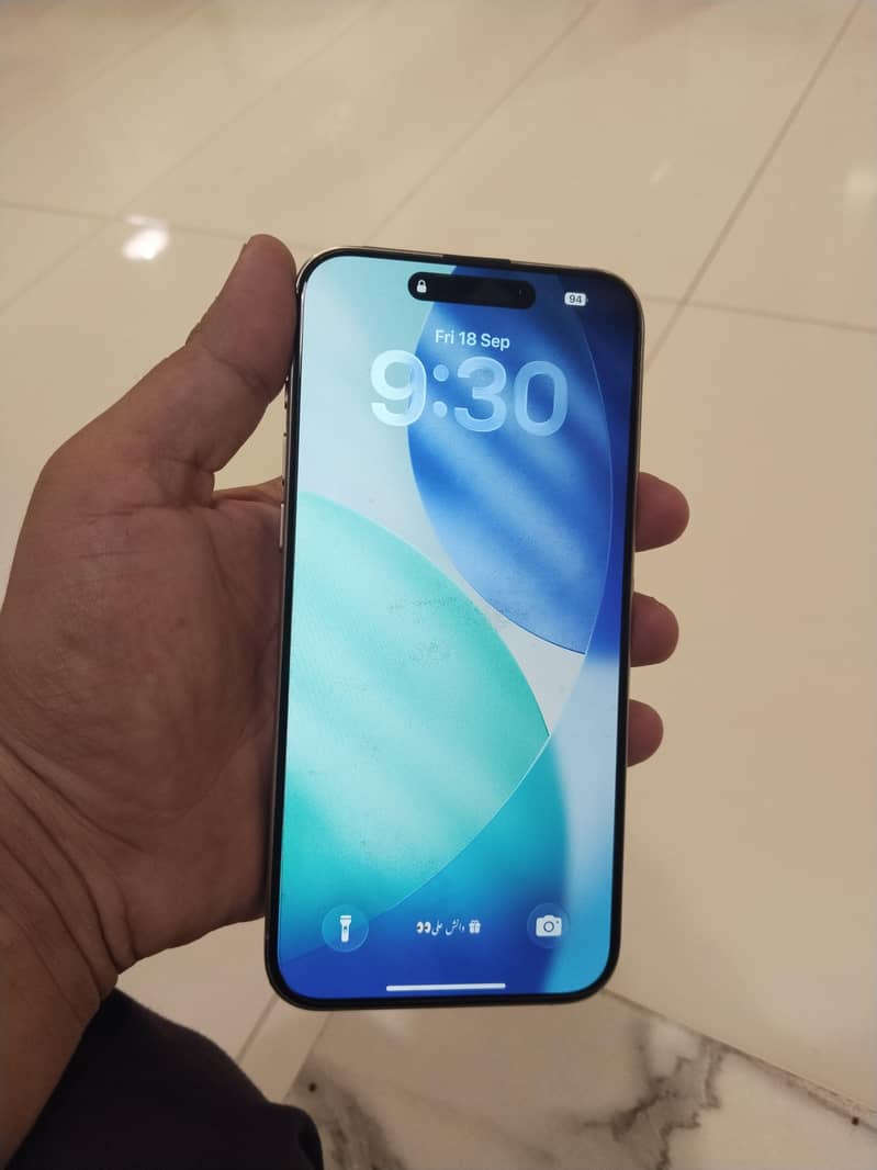 Apple iPhone 15 Pro Max 1