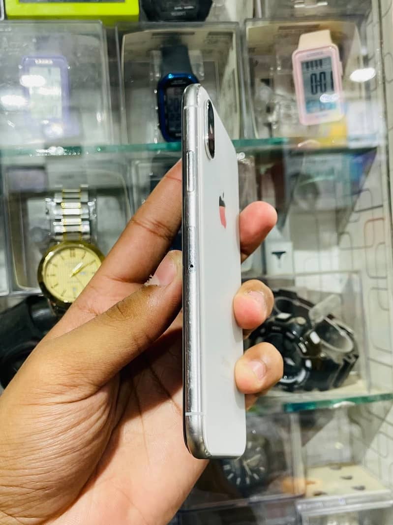 Apple iPhone XS 0