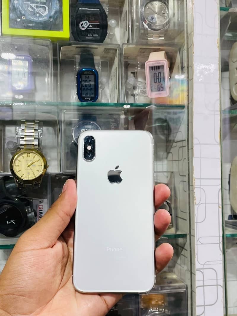 Apple iPhone XS 3