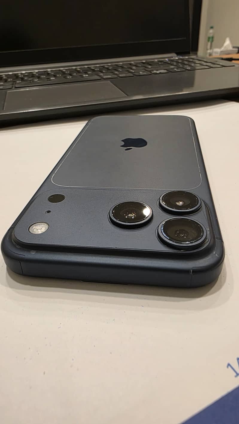 Apple iPhone 17 Pro Max 7