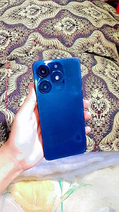 8/256 Itel A70 New Condition
