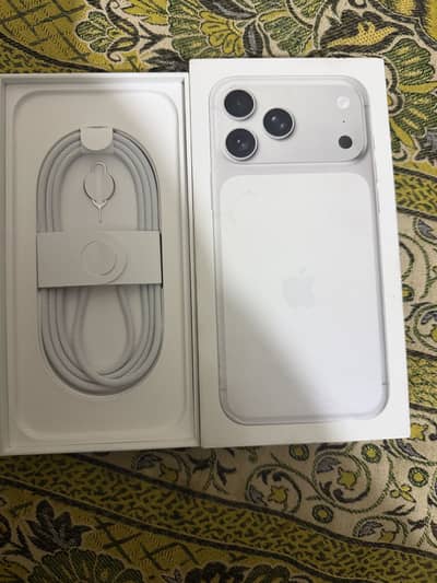 Apple iPhone 17 Pro Max  battery health