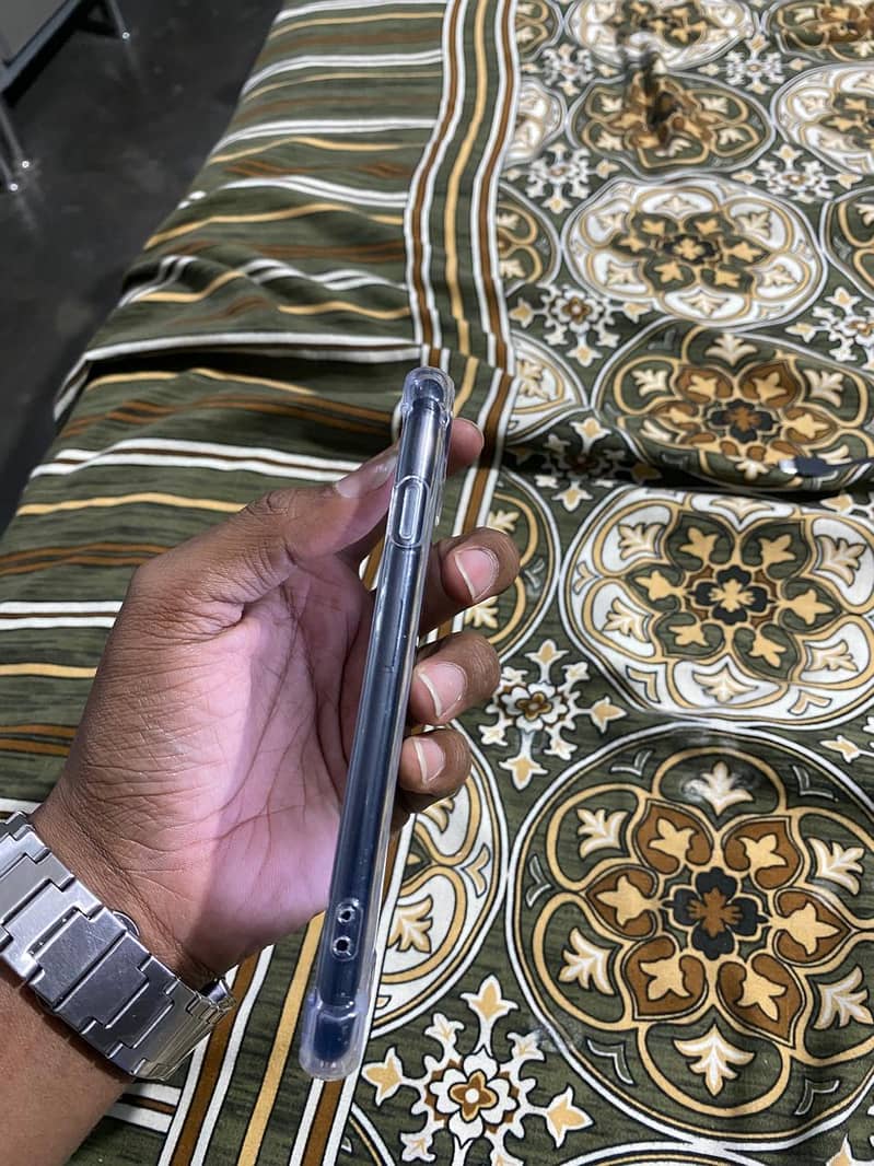 Apple iPhone 7 4