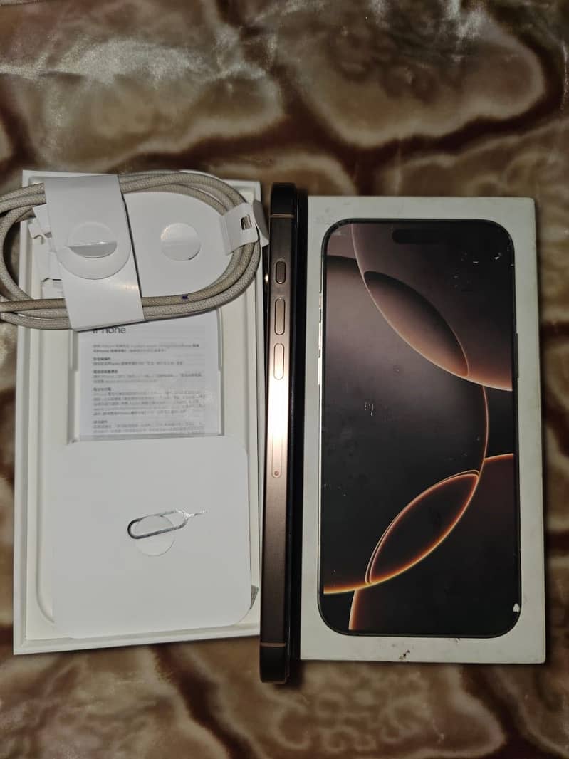 Apple iPhone 16 Pro Max 2