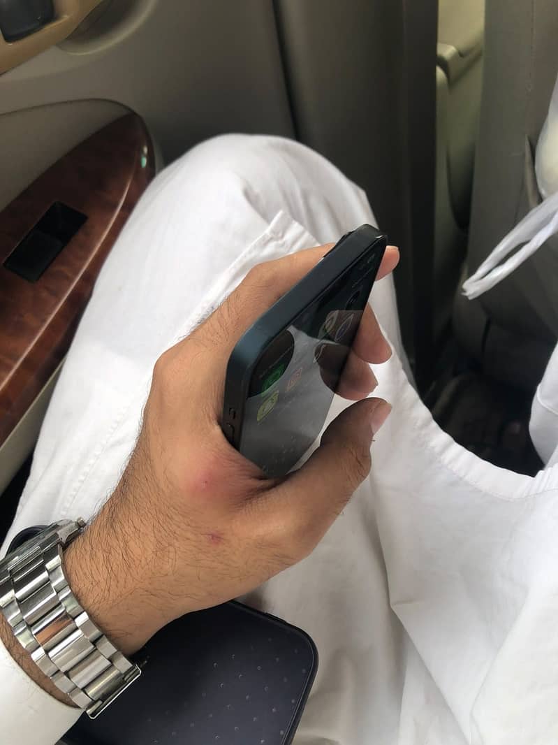 Apple iPhone 14 4