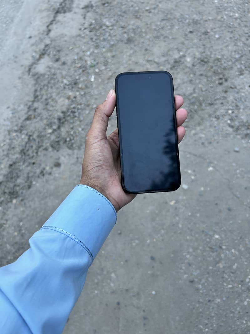 Apple iPhone 15 3