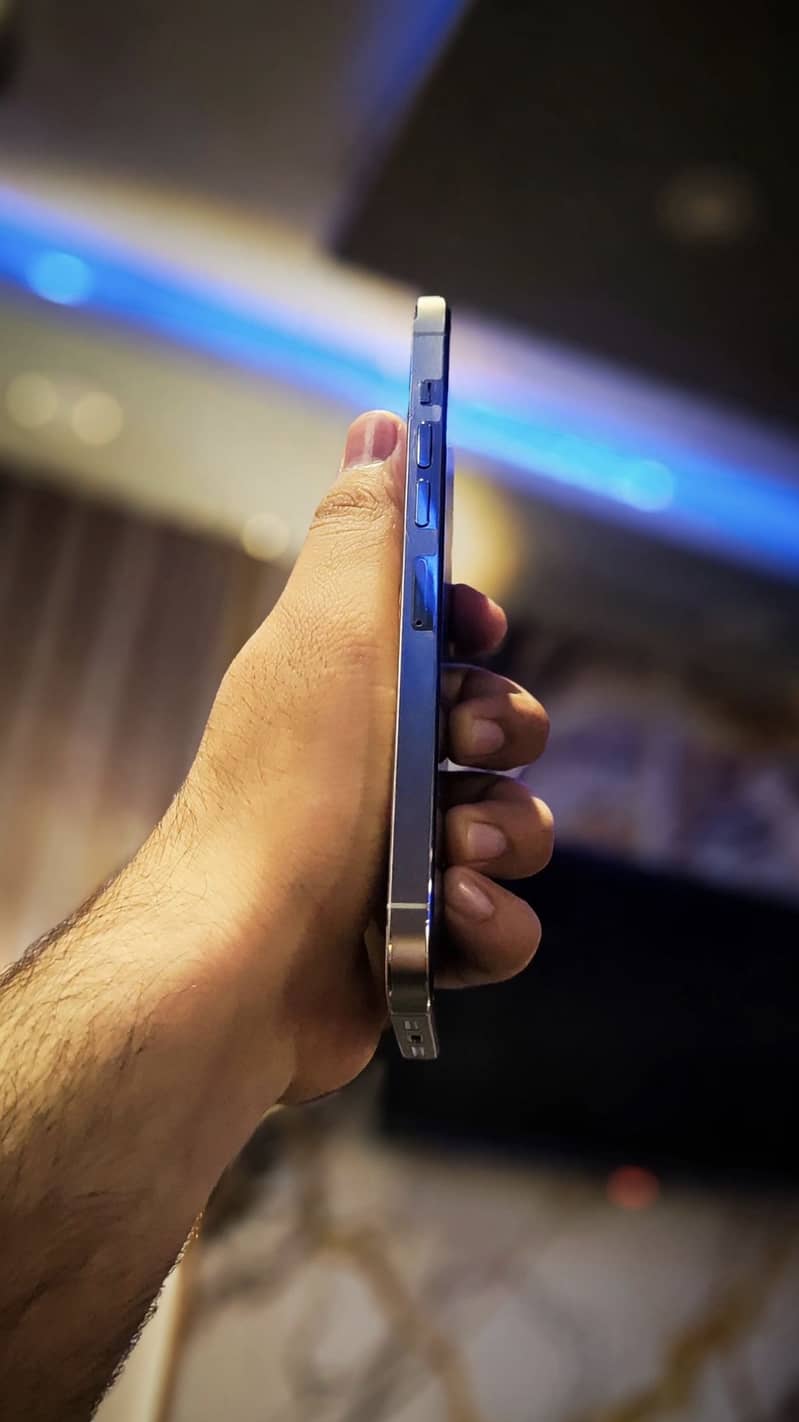 Apple iPhone 13 Pro Max 2