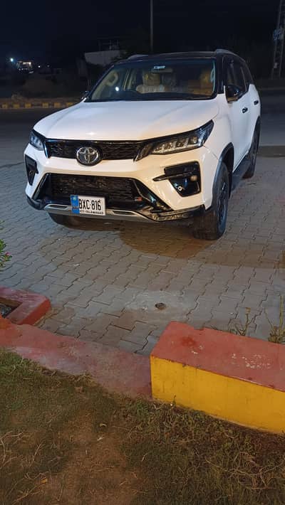 Toyota Fortuner V 2018