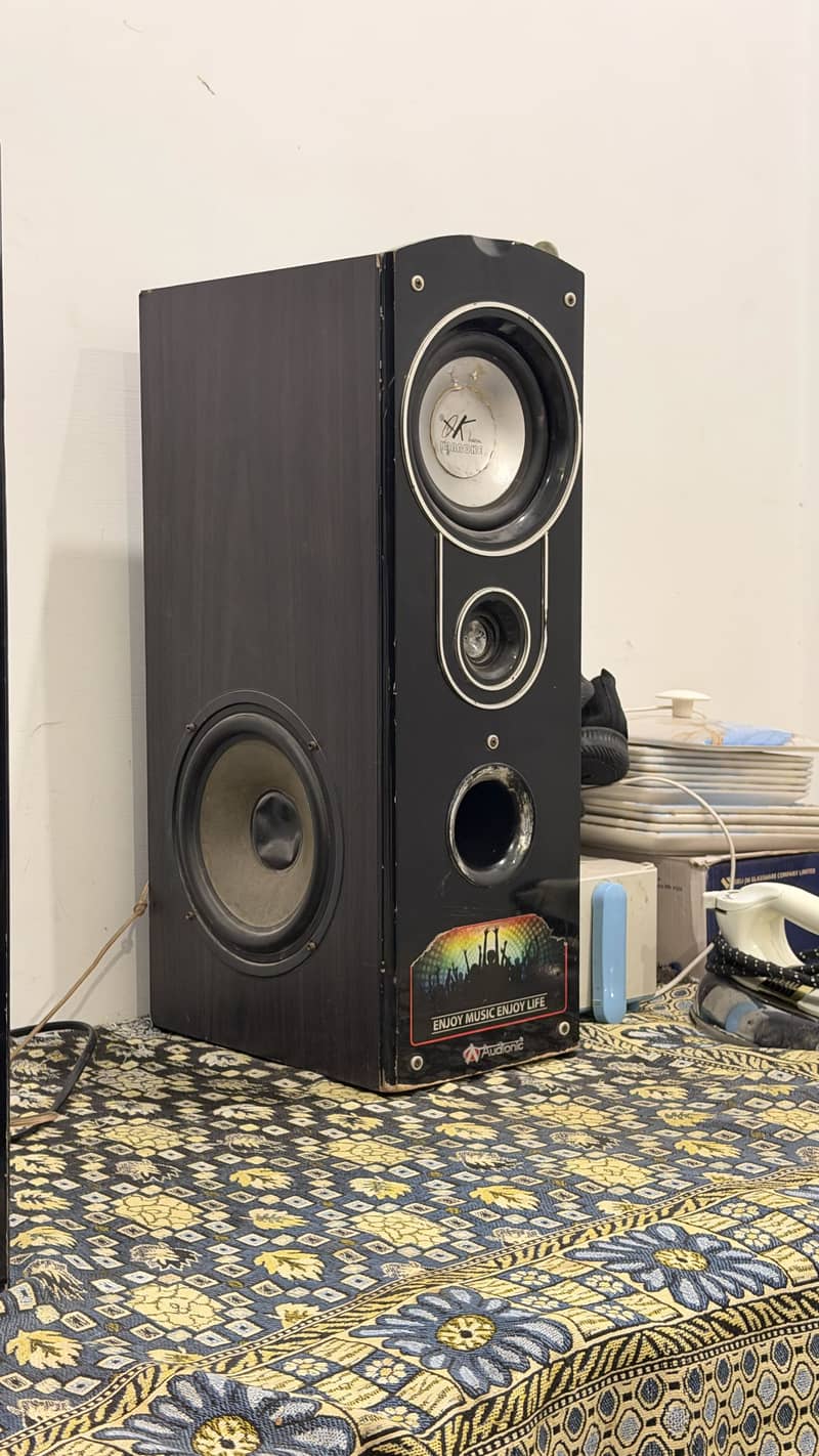 Boofer Audionic Classic 6 1